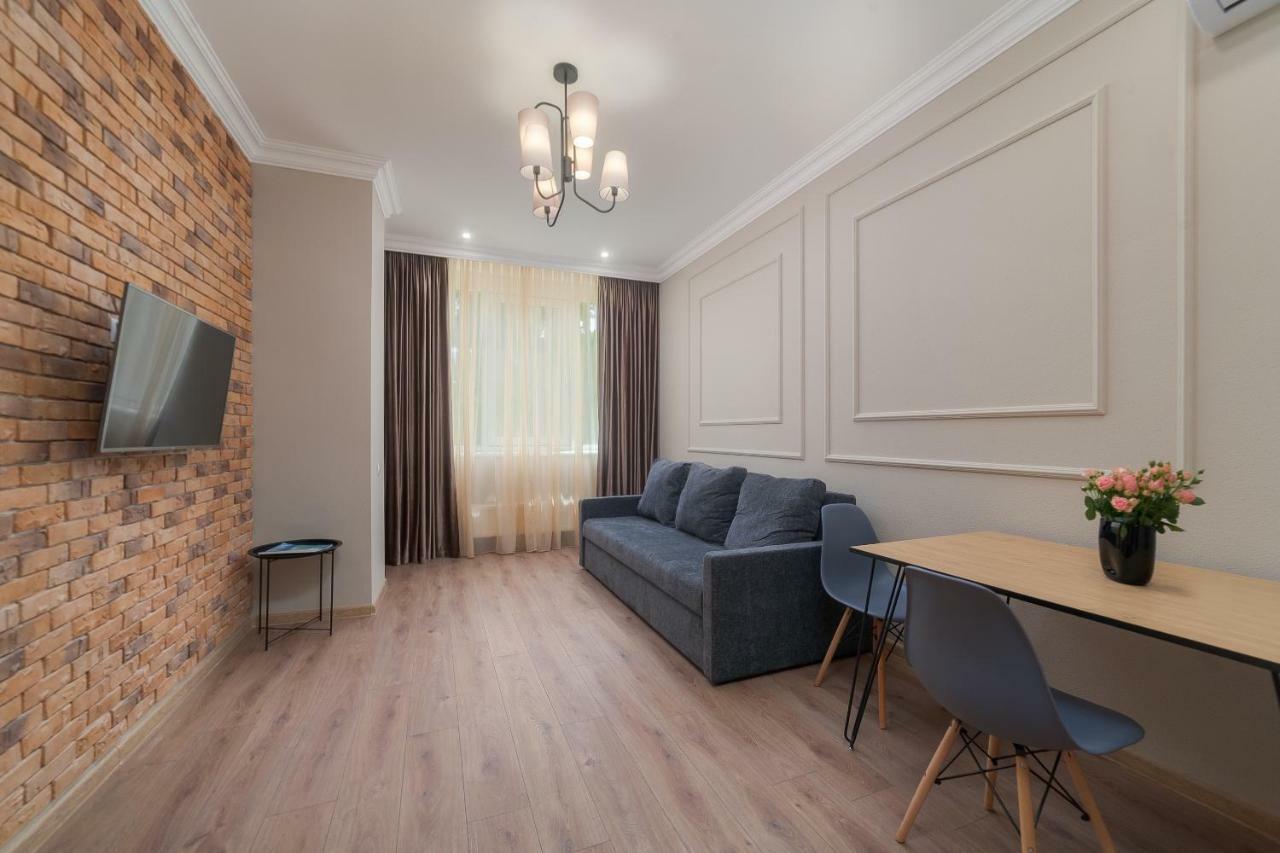 Green Apartments Одеса Екстериор снимка